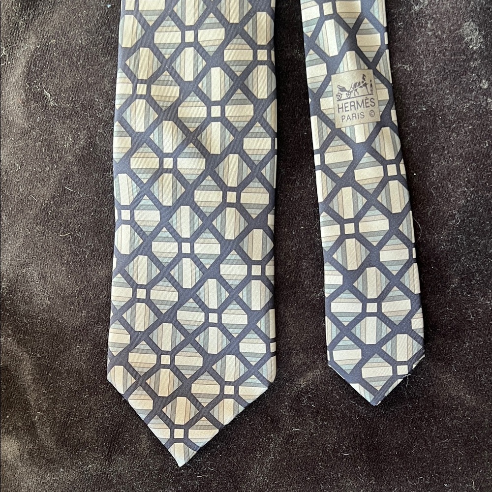 Hermes Geometric Patterned Tie - Navy and Gray tones